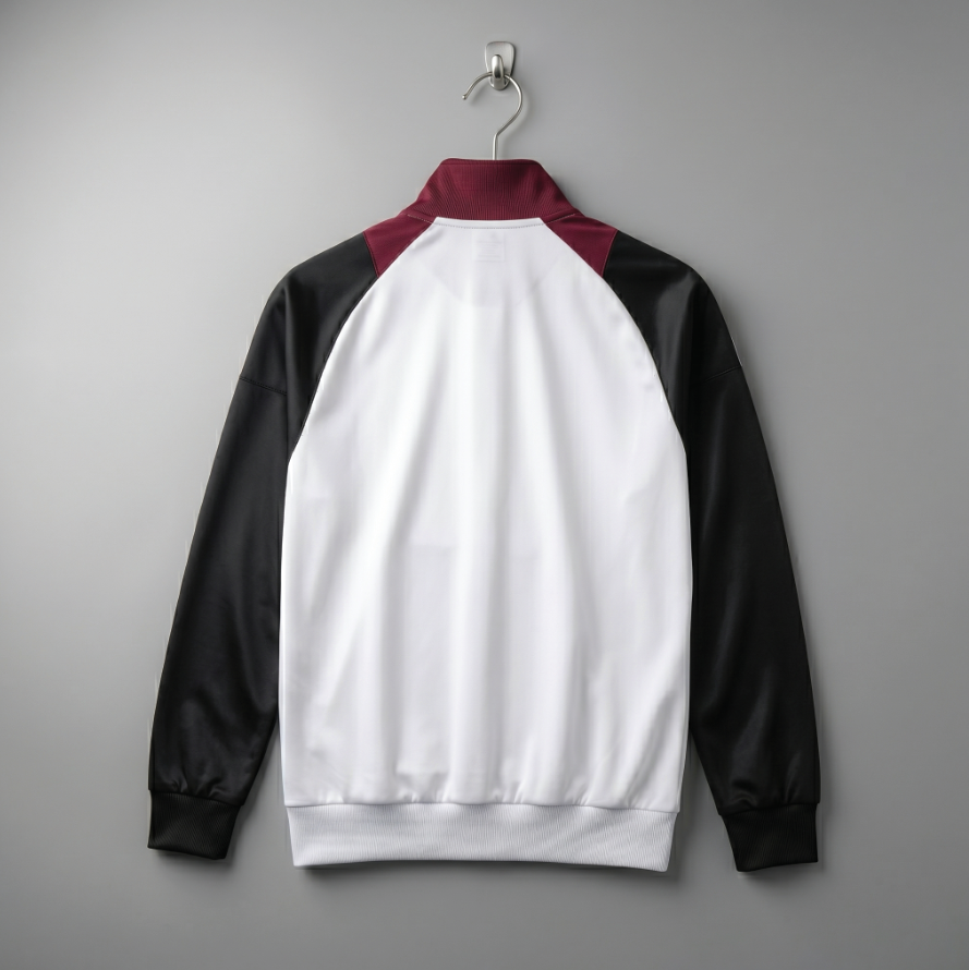 Tracksuit (ကတ္တီပါအဖြူနက်စပ်) image 1