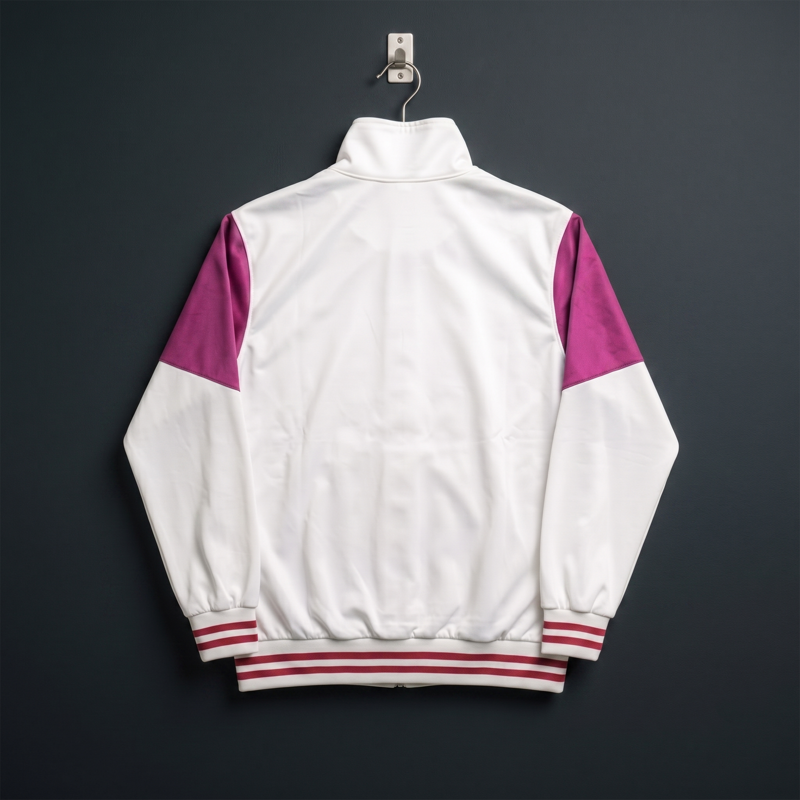 Tracksuit (ကတ္တီပါအဖြူပန်းခရမ်းစပ်) image 1