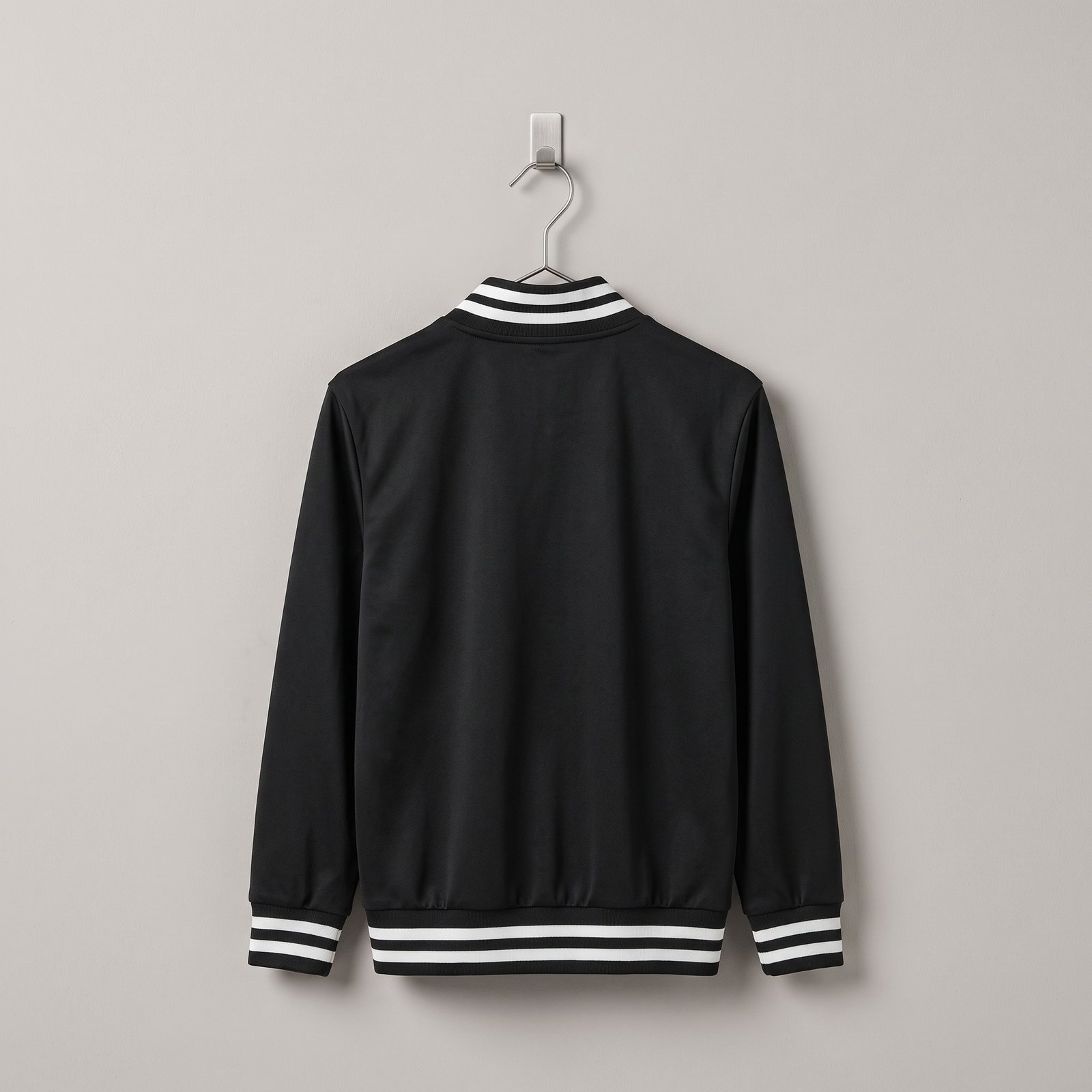 Tracksuit (Yachika အနက် ဖြူလိုင်း) image 1
